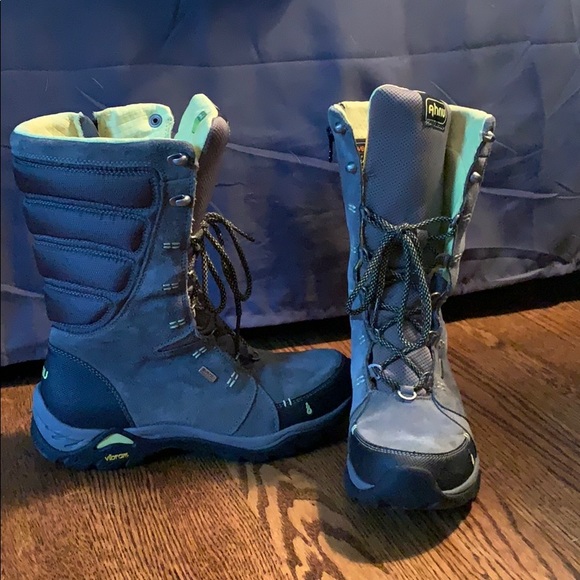 ahnu snow boots